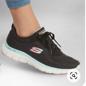 Skechers Women's Flex Appeal 4.0 Brilliant View Sneakers Black 8